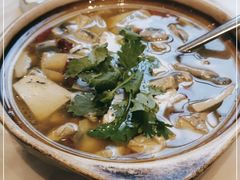 -满江红四季餐厅 · 国家五钻级酒家(新纪元大酒店店)