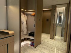 -深圳国际会展中心希尔顿酒店(前海华发冰雪世界店)
