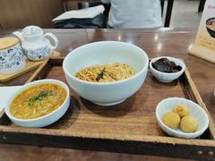-蟹上黄·蟹黄面·江南糖水(人民广场店)