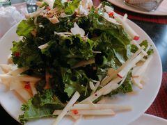 羽衣苹果沙拉-WOLFGANG PUCK KITCHEN & BAR(迪士尼小镇店)
