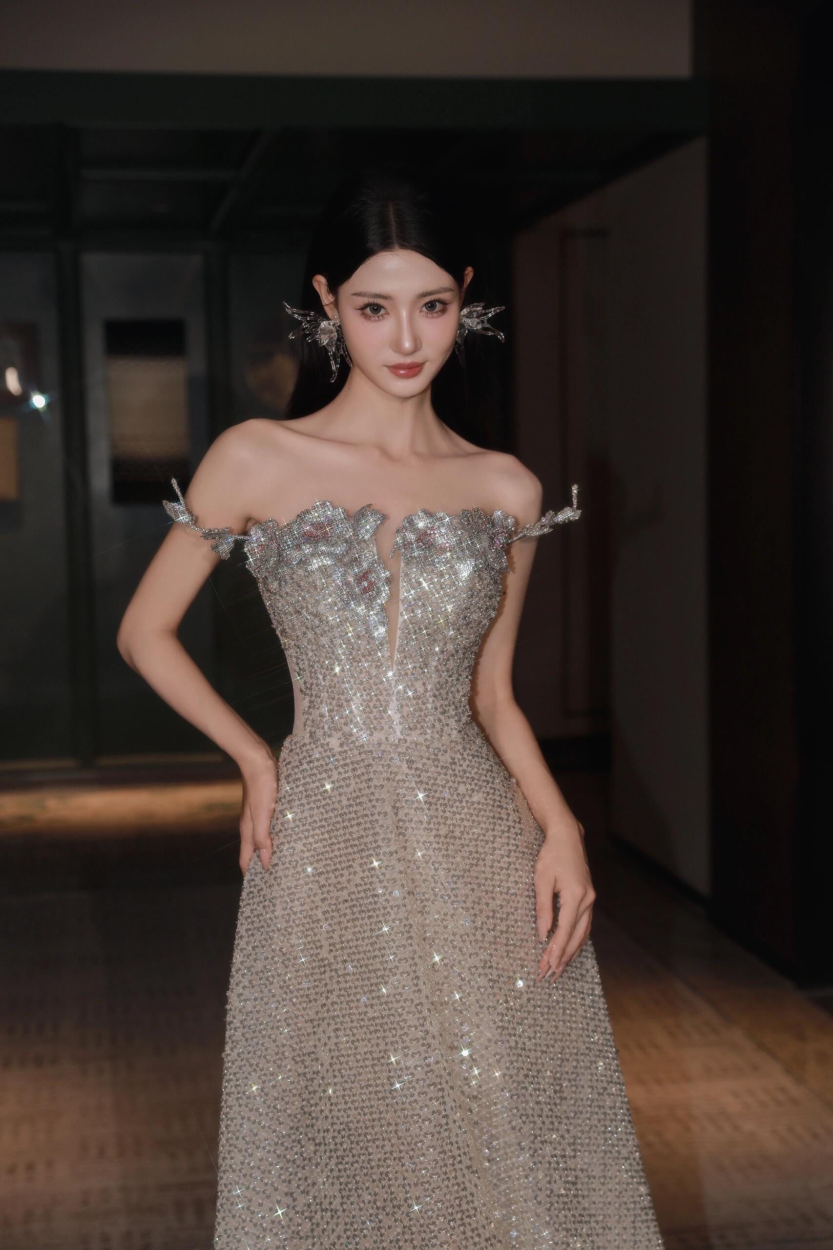 明星滤镜的银色bling礼服🍃氛围感拿捏