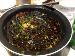 酸辣蕨根粉-蛙蛙叫干锅年代(簋街总店)