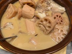 洪湖莲藕章鱼煲-御彩酒家(东风东路店)