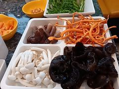 -一席地·本地鸡窝·杭帮鸡火锅(萧山银隆百货店)