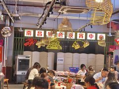 -老闵田螺馆·南昌市井菜·特色小吃(总店)