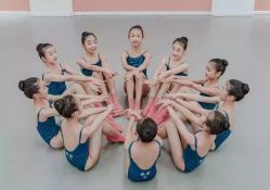 -泫舞舞蹈工作室