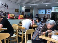 大堂-金诚张妈妈羊汤·驴肉火烧(旧宫佳和园店)