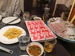 -鲜入唯煮·港式海鲜牛肉火锅(金宝街店)
