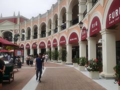 -佛罗伦萨小镇广佛名品奥特莱斯(疏港路店)