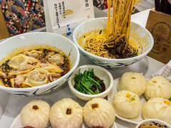 -李与白包子铺(桐梓林店)