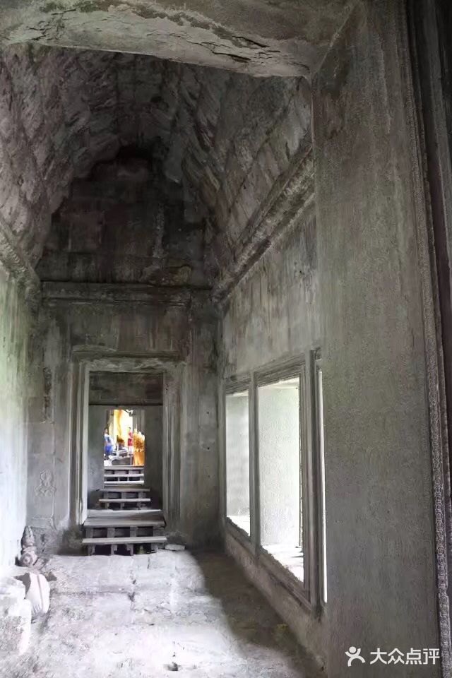 我觉得唯一值得看的是那个巴肯山吧 人又多,逛起来剧热