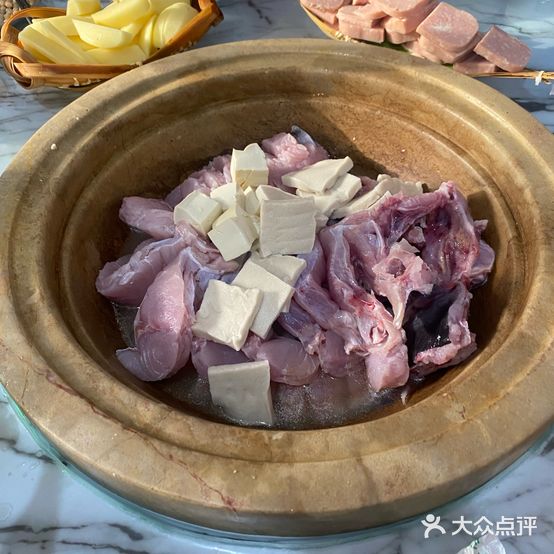 名渔生态养生石锅鱼