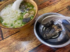 -正宗李家土鸡米线店