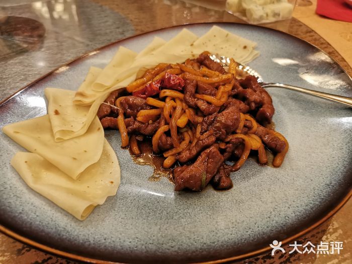 海尔洲际酒店天下一品中餐厅酸萝卜牛肉配饼图片