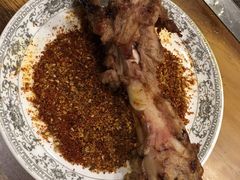 烤羊腿-清真·东拉黑炭火烤羊腿(世通·国际店)
