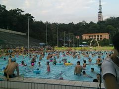 -越秀山游泳场