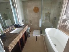 -青岛海尔洲际酒店