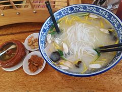 -桥香园过桥米线(国贸店)