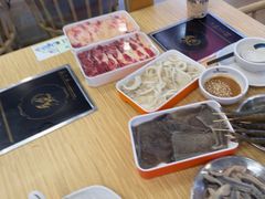 -杨老板·海鲜集市火锅·鲜切牛肉(中防万宝店)
