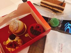 -Salon de The de Joel Robuchon(外滩18号店)
