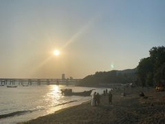 -银沙滩浴场
