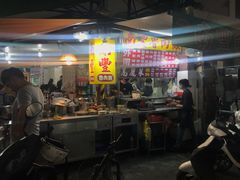 -六合夜市