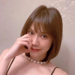 -变画·发型STUDIO