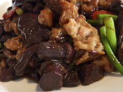 鲜红蘑炒肉-百花食府(渔阳南路店)