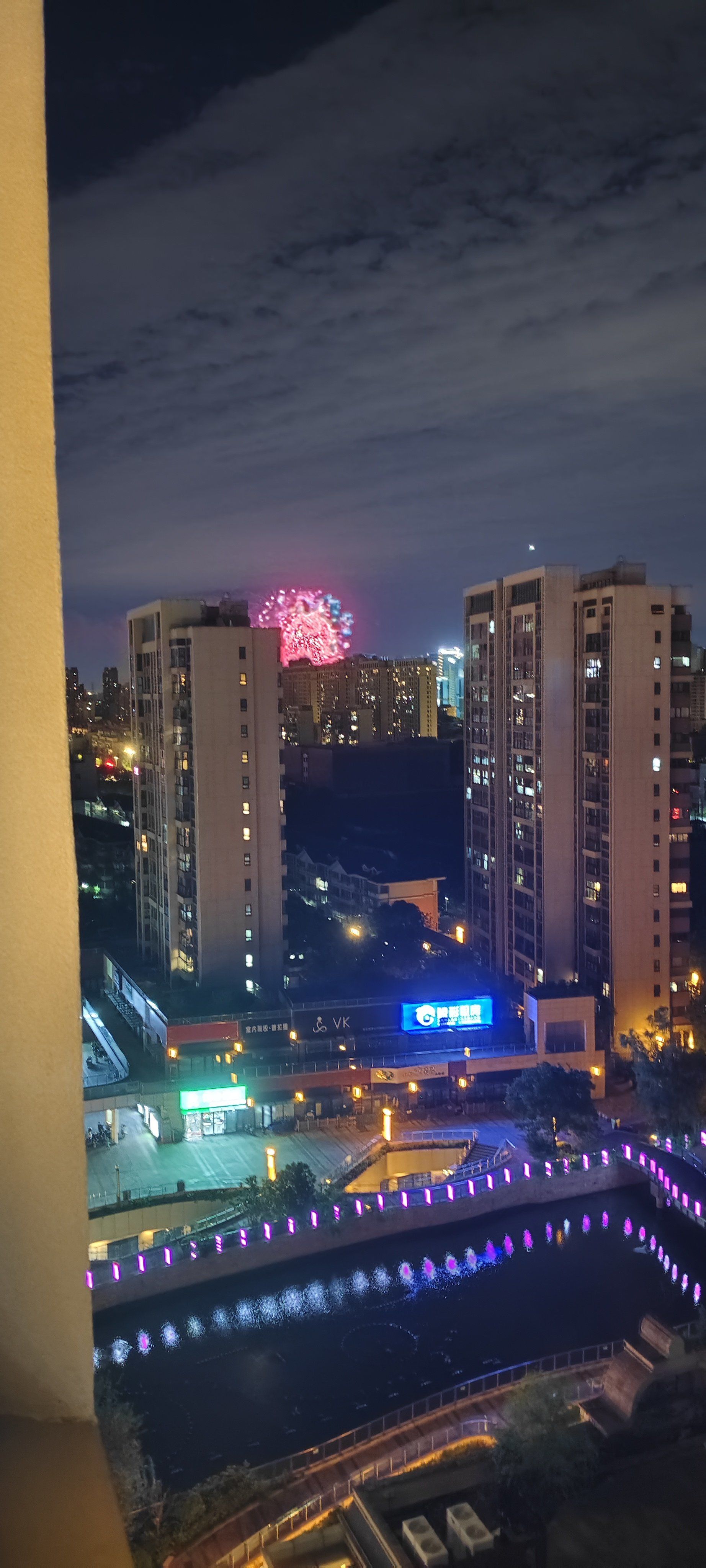 灯火通明 迎接新春