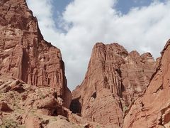 -天山神秘大峡谷