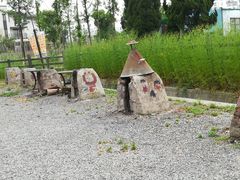 -田园东方蜜桃村的田野营地