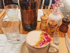 -FLOVIE FLORIST CAFE