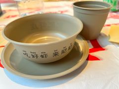 -肥肥虾庄·金牌油焖大虾(汉街SKP店)
