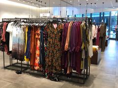 -URBAN REVIVO(上海中庚漫游城店)