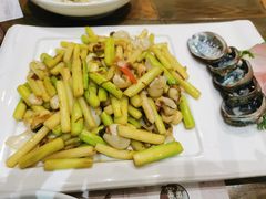 -黄泥岗·地道湖北菜(奥特莱斯店)