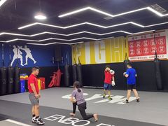 -成杰格斗·拳击·柔术·防身术(建设路店)