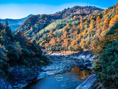 -燕子河大峡谷天坑仙境