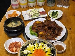 -喇喇排骨火锅·传统韩式脊骨汤(望京西园总店)