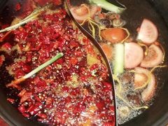 -四小区火锅·巷子里的重庆火锅(花照壁店)
