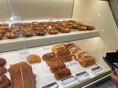 -HOT CRUSH趁热集合·现烤面包(环球港店)