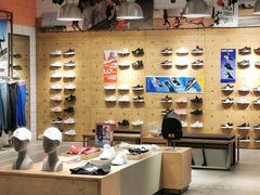 -阿迪达斯(武林银泰三叶草店)