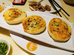 香煎葱油饼-龙记烧腊茶餐厅(常德路店)