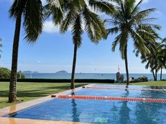 -亚龙湾中心广场