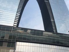 -维也纳酒店(苏州东方之门金鸡湖店)