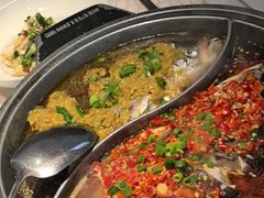 -阿瓦山寨·湘菜现炒·剁椒鱼头王(咸阳总店)