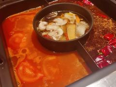 -老牌坊云南鱼豆花火锅(爱建店)