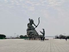 -巴陵广场