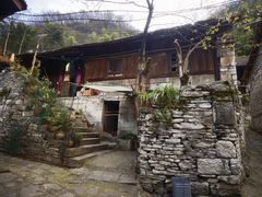 -高荡千年布依古寨旅游景区