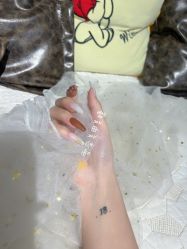 -雪奈传统美甲美睫