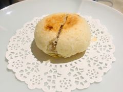 鲜肉月饼-屋里厢上海菜馆